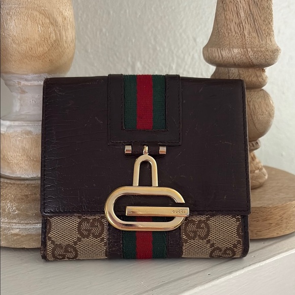 Authentic Gucci Sherry Line Wallet - Picture 1 of 12